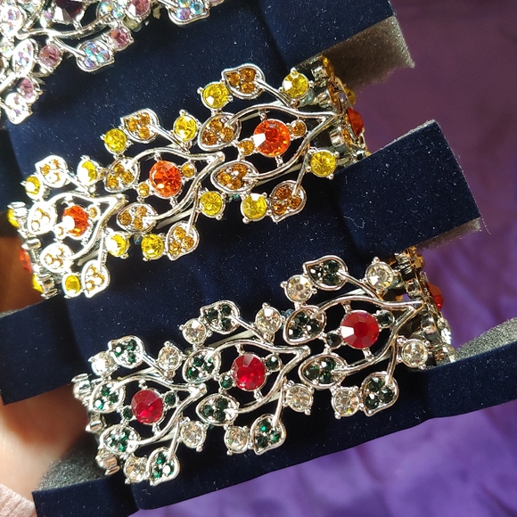 Crystal Bracelet Set - Picture 4 of 7